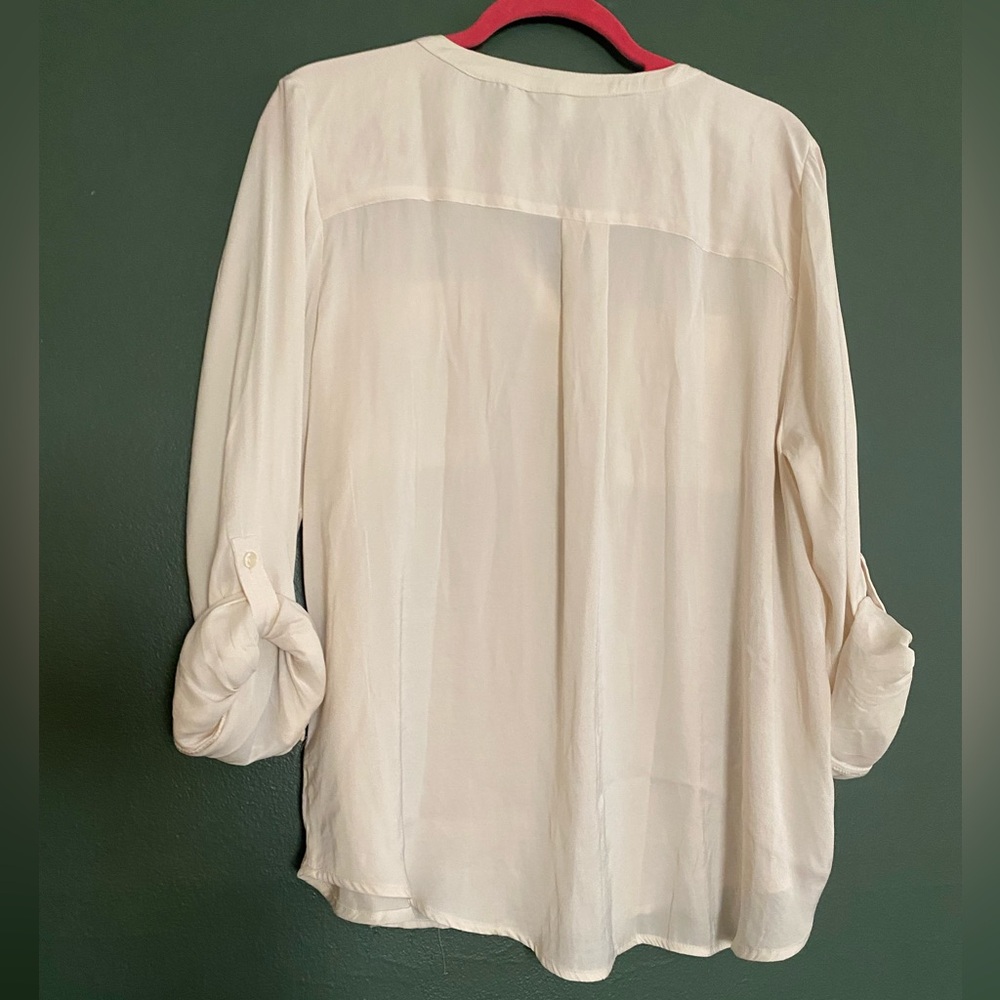 NWT- Simply Vera- roll tab popover blouse split neck (L) Vera Wang ivory white - Picture 11 of 12